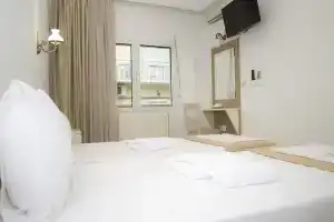 Afrodite Hotel, Мирина