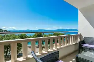 Contemporary Apartment in Drvenik With Balcony, Podaca