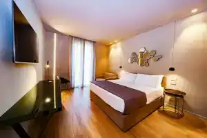 Elite Accommodations & Hydromassage Pool, Реджо-Калабрия