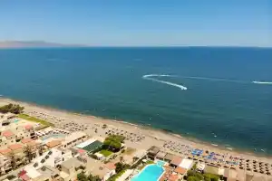 Athina Apartments, Платаньяс