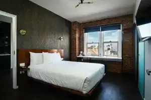 Отель «H by H Hospitality», Лос-Анджелес