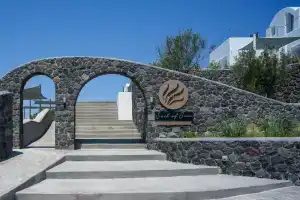 Soil of Sun Luxury Villas, Мегалохори
