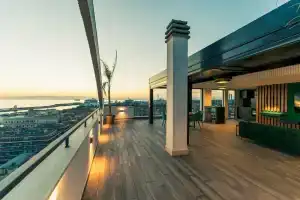 Tower Beach Suite, Чивитавеккья
