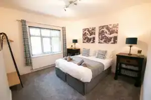 Ideal Lodgings in Bury, Манчестер