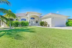 536 Se 33rd St, Кейп-Корал