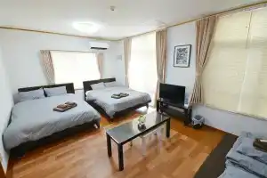 Chateau Tiida 1f, Наха