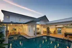 Luxury Pool Villa 6br, Паттайя