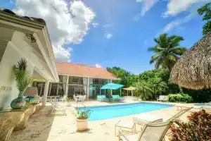 Private Two-Storey Villa with Pool, Ла-Романа
