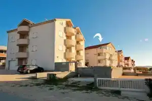 Apartment Alex, Povljana