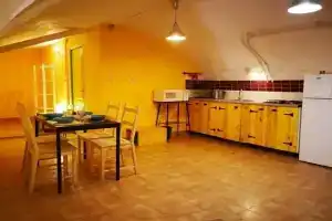 Apartamento 6114, Льянсса