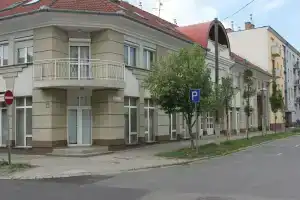 Mox Downtown Apartman, Дебрецен