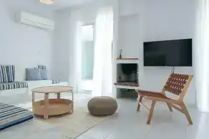 Phaedrus Living: Azure Serenity Villa, Хлорака