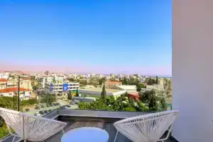 Phaedrus Living Coral Suites Bliss, Ларнака