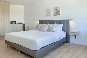 Phaedrus Living Plateia Suite Brillante, Никосия
