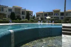 1 Bedroom Apartment on Beach Elias Upper, Малеме