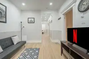 5225 rue Saint-urbain, Монреаль