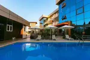 Blackwood Hotel and Apartments, Дар-Эс-Салам