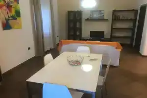 CasalHouse Apartment, Бриндизи