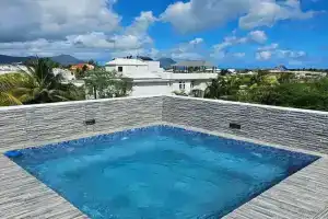 Rooftop Garden Jacuzzi Luxury Villa, Ривьер-Нуар