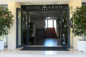 Hospedium Hotel Abril, Кампельо