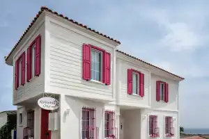 Kalinihta Otel, Бозджаада