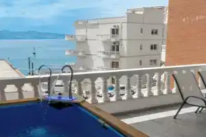 Esel Apartments, Саранда