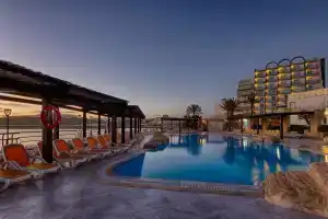 Ax Sunny Coast Resort & Spa, Сент-Полс-Бэй