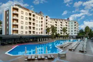 Royal Garden Beach Hotel, Конаклы