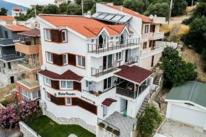 Barbun Pansiyon, Измир