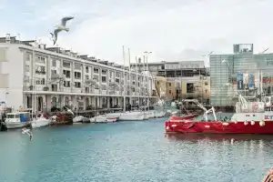 Porto Antico Exclusive Flat with parking, Генуя