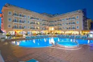 Hotel «Sinatra», Кемер