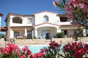 Mediterranean Sea Shell House 27, Будони