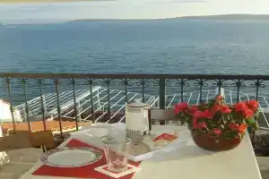 Apartments Benutić One Bedroom A1, Кастель Стари