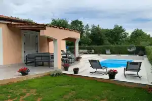 Villa Kristina, Фунтана