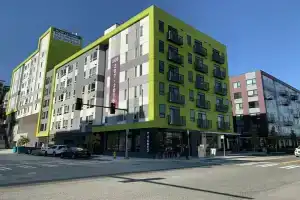 Domicile Suites at Marina Slu, Сиэтл