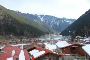 Beyti Apart, Узунгёль