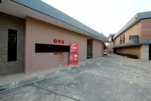 Oyo 477 Sriracha Hotel And Spa, Сри Рача