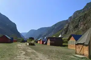 База отдыха «Чулышман трэвэл» в Улаганском районе