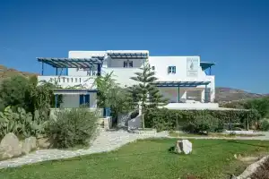 Crystal Naxos 1 Studios at Mikri Vigla, Микри-Вигла