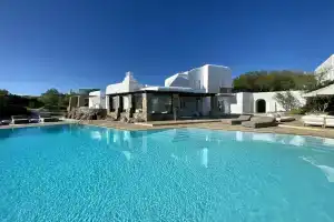 Villa Alessandra - Near Ornos Beach, Агиос Иоаннис