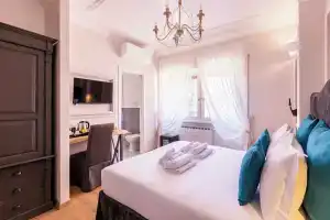 Trastevere Paper Suites, Рим