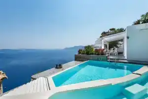 Andronis Luxury Suites, Ия
