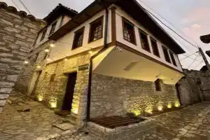 N'Gorice, Берат