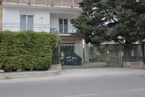 La Casa Verde, Чинизи
