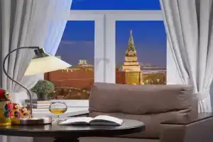 МИРРОС Отель Москва Кремль, Москва