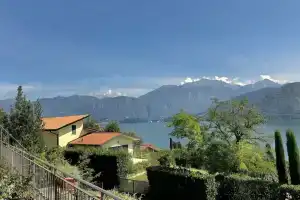 Appartamento Vista Lago Red & Grey, Тремеццо