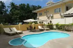 Апарт-отель «Reef Holiday», Анс-о-Пен