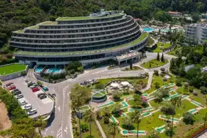 Olympic Palace Hotel, Иксия