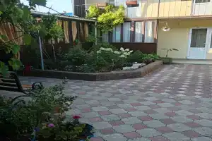 У Петровича, Приморский