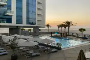 Sea Point Hotel Dubai Islands, Шарджа